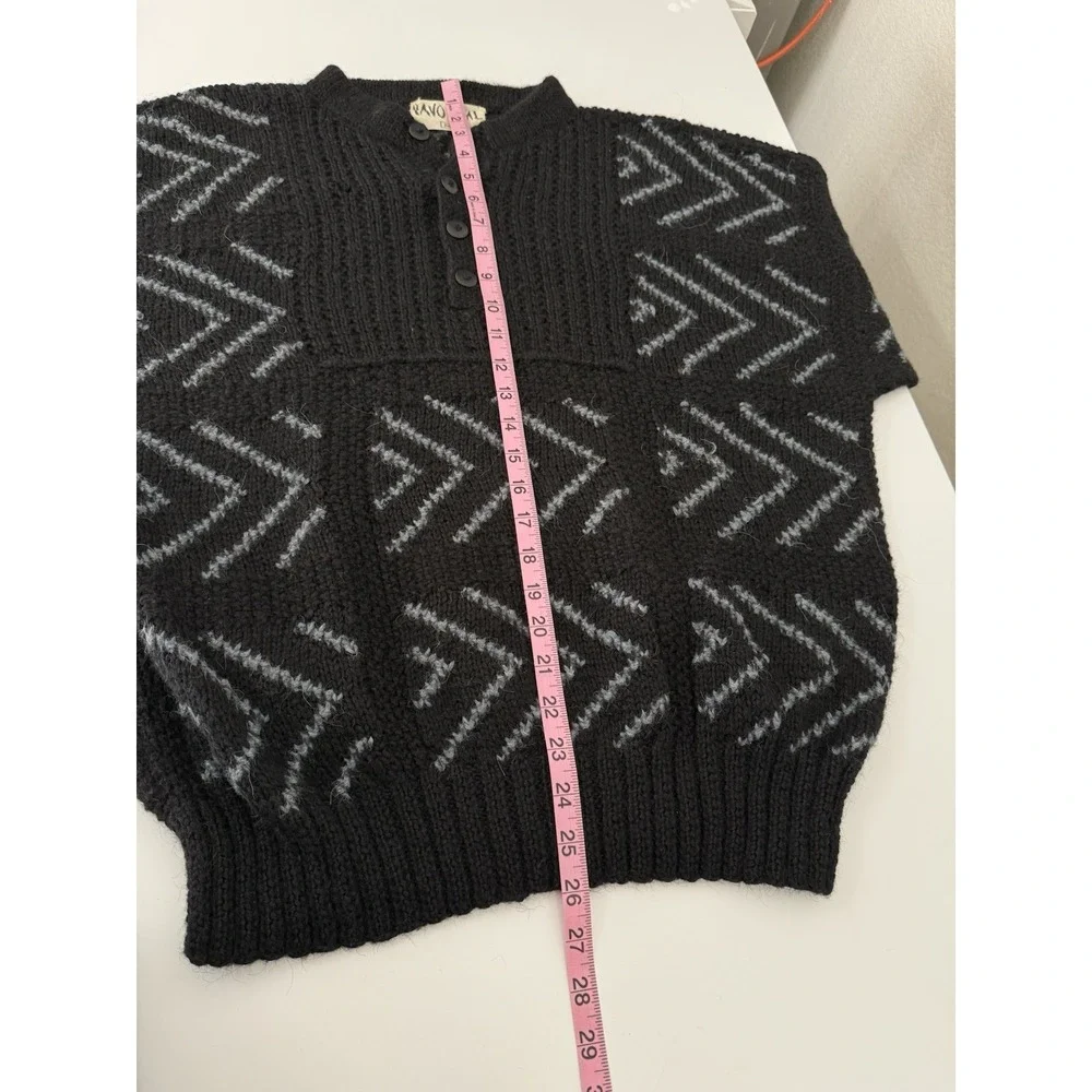 Vintage Pavo Real Alpaca Wool Sweater Medium Hand Knit Peru Geometric Pullover